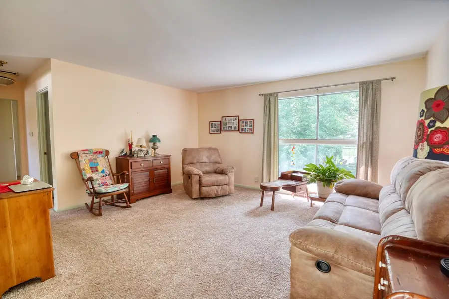 31 Circle Drive W, Montgomery, IL 60538 - #2