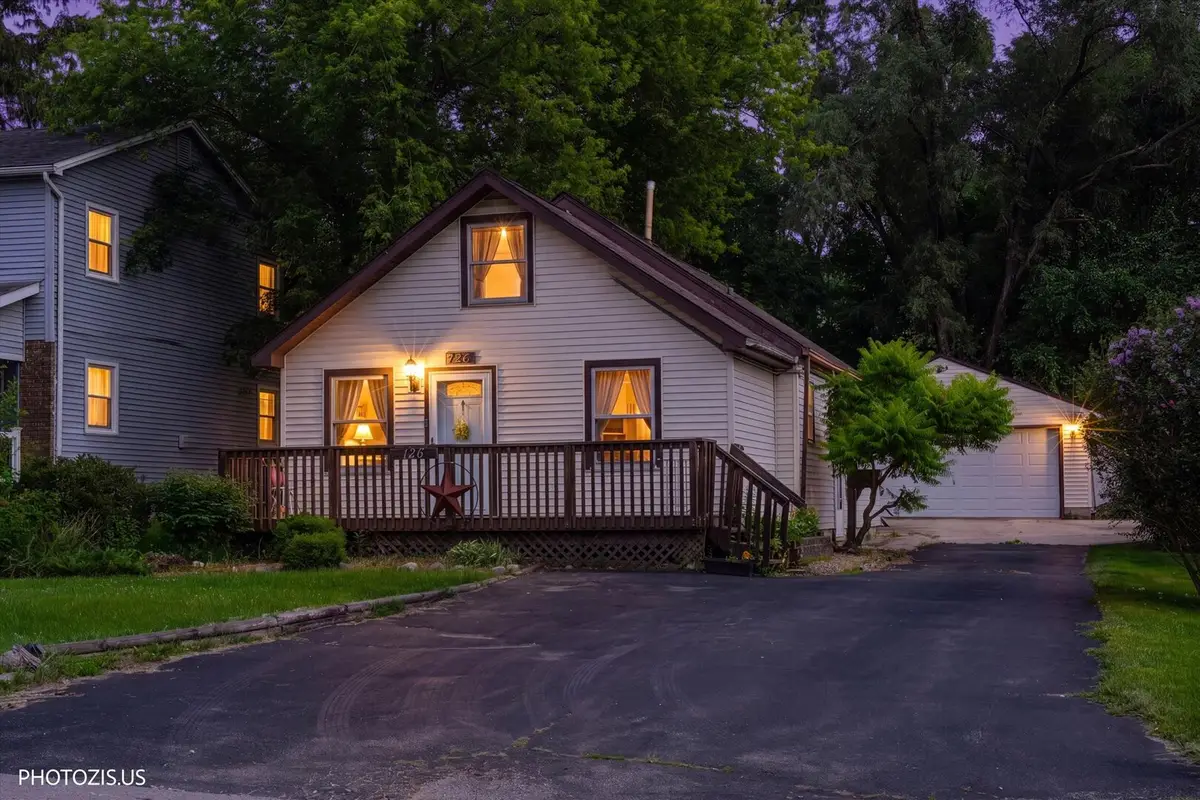 126 W 3rd Avenue, New Lenox, IL 60451 - #1