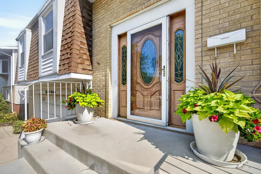 1814 W Catalpa Lane, Mount Prospect, IL 60056 - #2