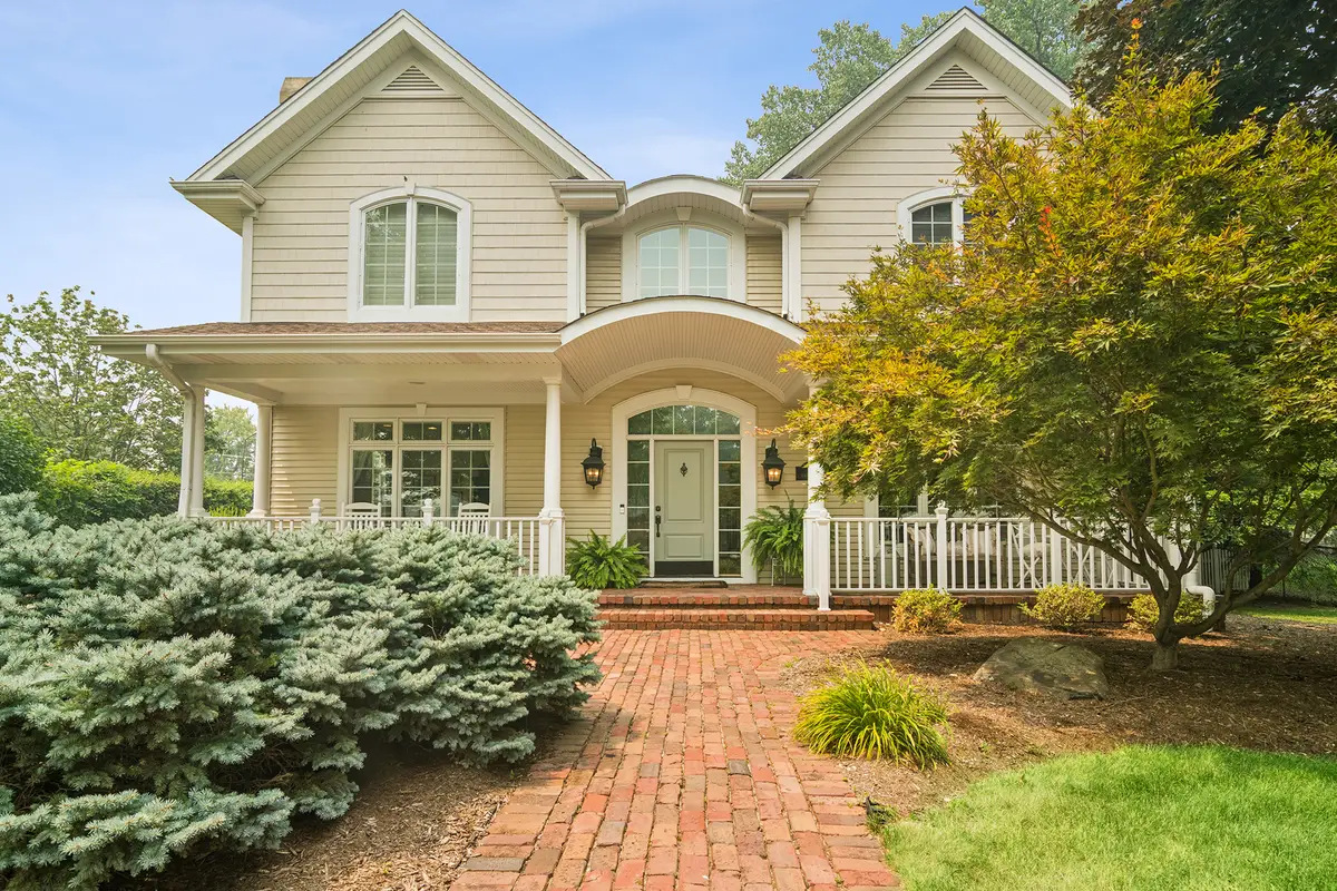 1600 N Vail Avenue, Arlington Heights, IL 60004 - #1