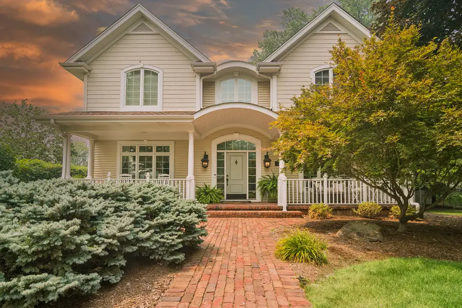 1600 N Vail Avenue, Arlington Heights, IL 60004 - #2