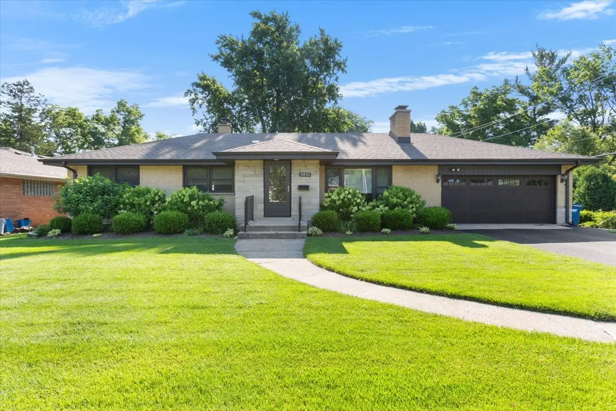 5831 Washington Street, Downers Grove, IL 60516 - #1