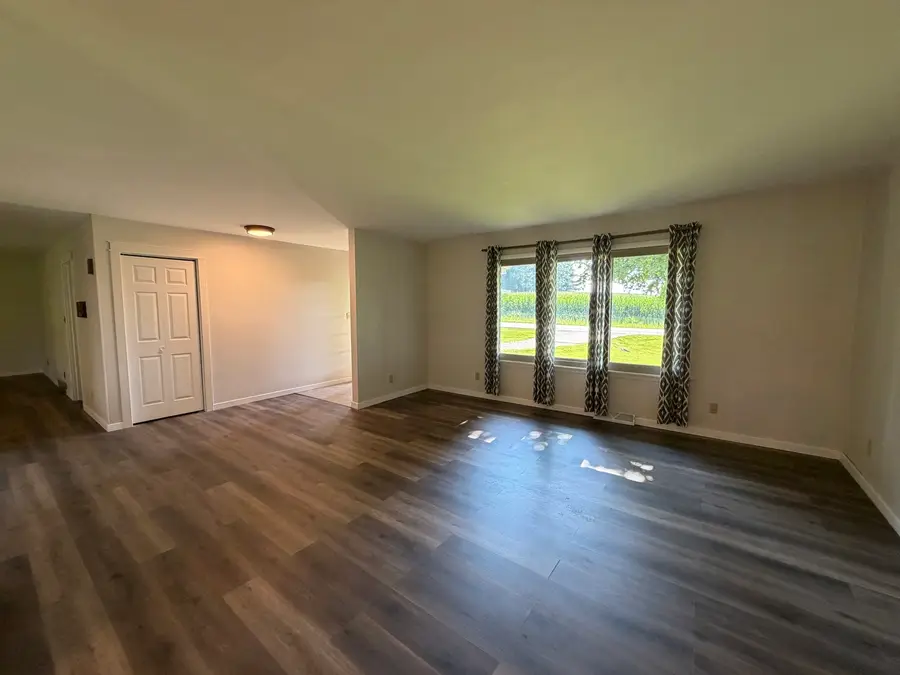 503 N State Street, Bellflower, IL 62174 - #3