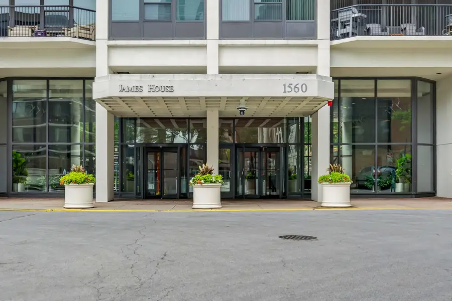 1560 N Sandburg Terrace #1905J, Chicago, IL 60610 - #3