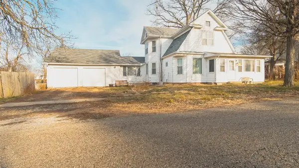 206 W 1st Street, Lostant, IL 61334