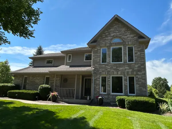 829 Kent Circle, Bartlett, IL 60103