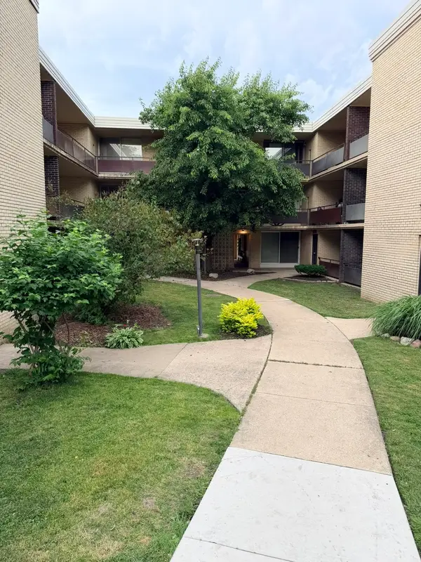 12546 Fairview Avenue #3D, Blue Island, IL 60406