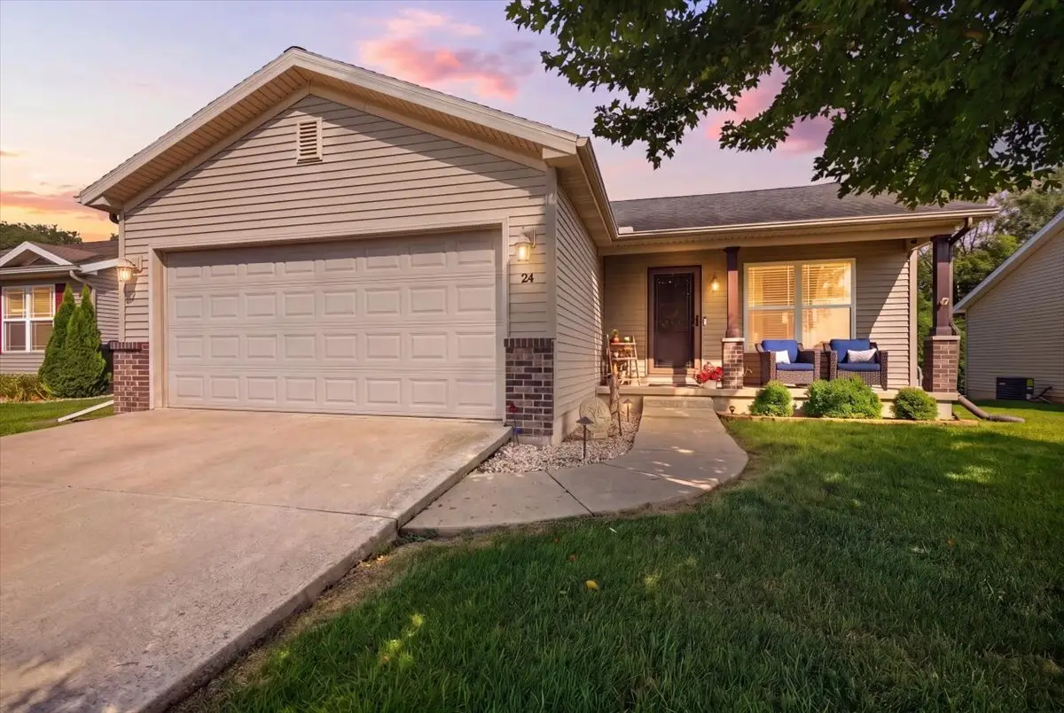 24 Winding Way, Bloomington, IL 61705 - #1