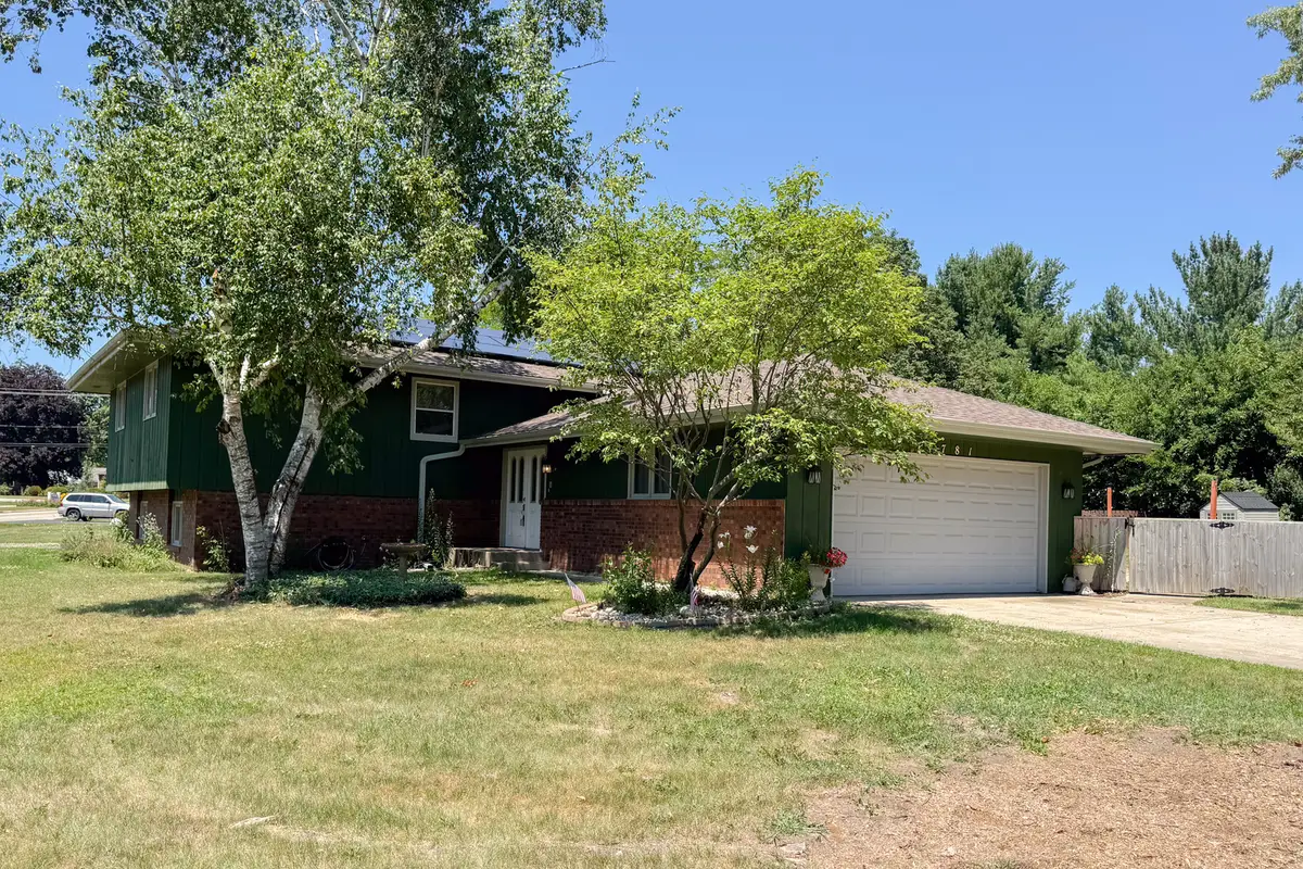 1781 Bracknel Boulevard, Rockford, IL 61103 - #1
