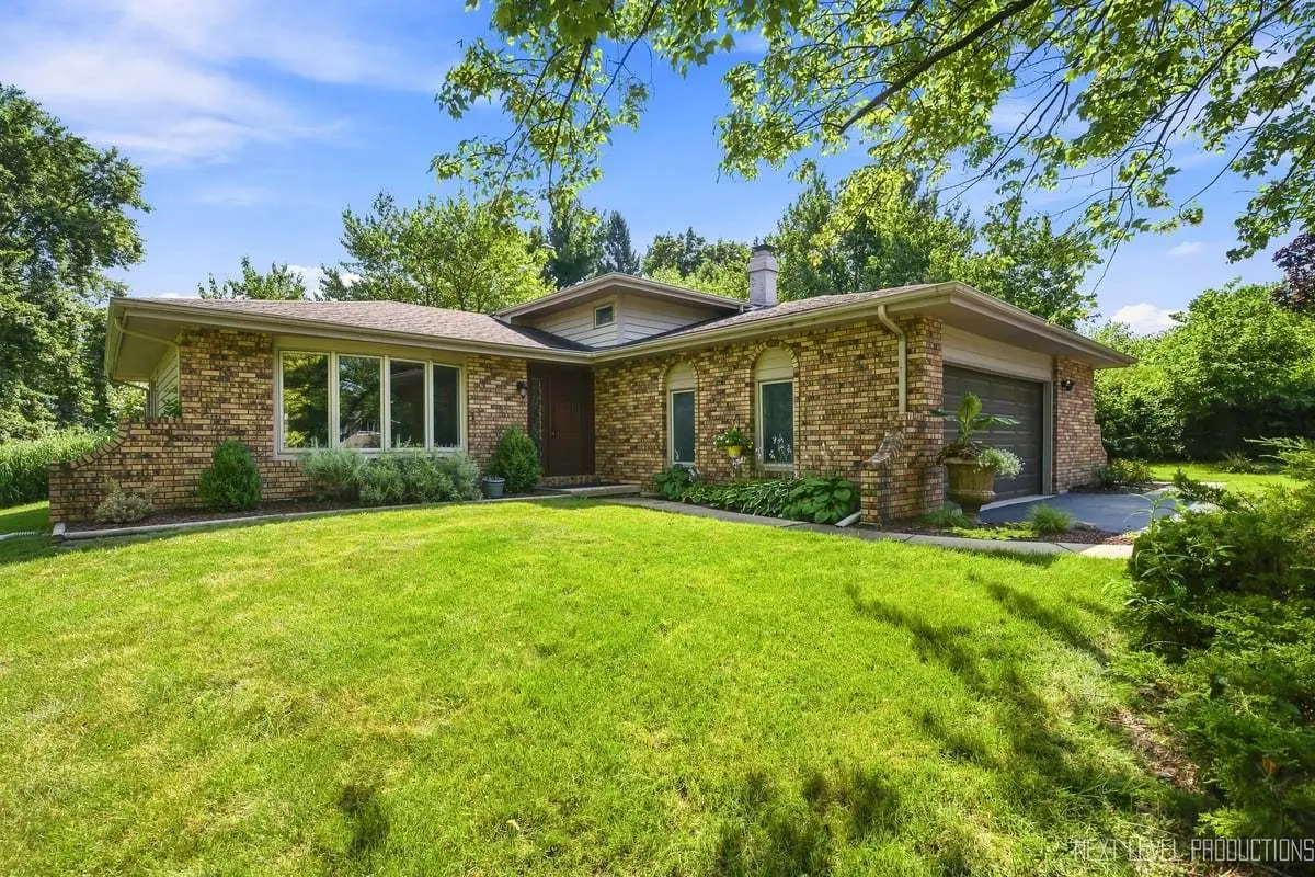 4N849 White Pine Lane, Saint Charles, IL 60175 - #1