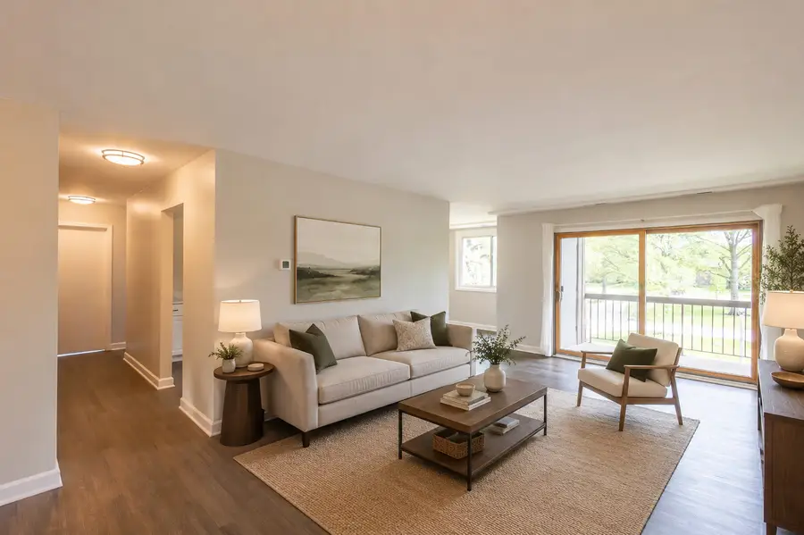 450 Raintree Court #2B, Glen Ellyn, IL 60137 - #3