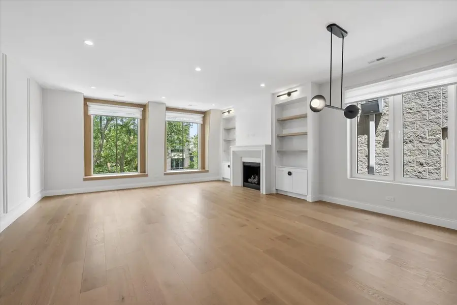 3739 N Clifton Avenue #3, Chicago, IL 60613 - #2