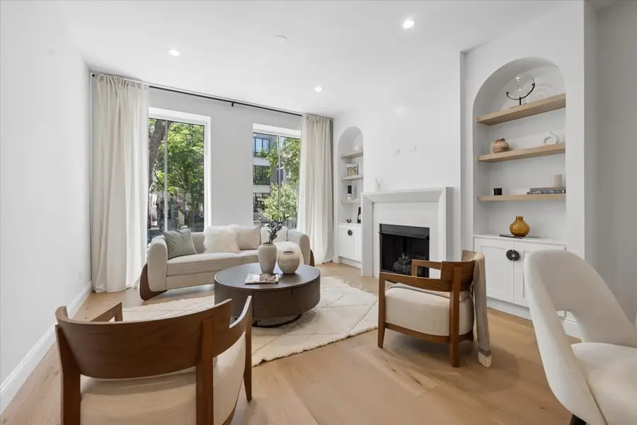 3739 N Clifton Avenue, Chicago, IL 60613 - #2