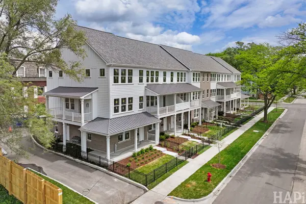 120 Washington Street #2, Barrington, IL 60010