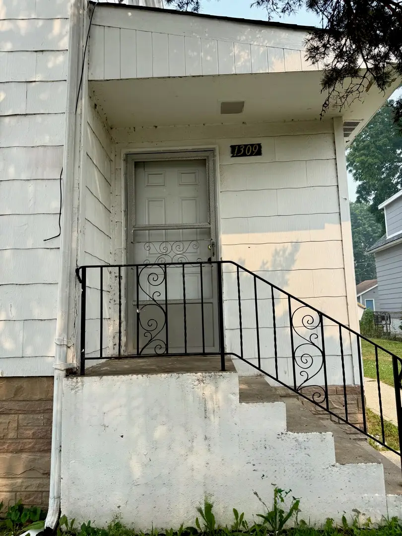 1309 Jackson Street, North Chicago, IL 60064 - #3