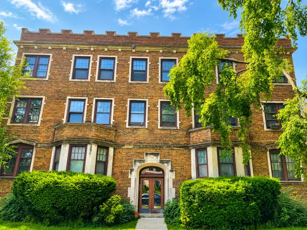 953 E Hyde Park Boulevard #3, Chicago, IL 60615