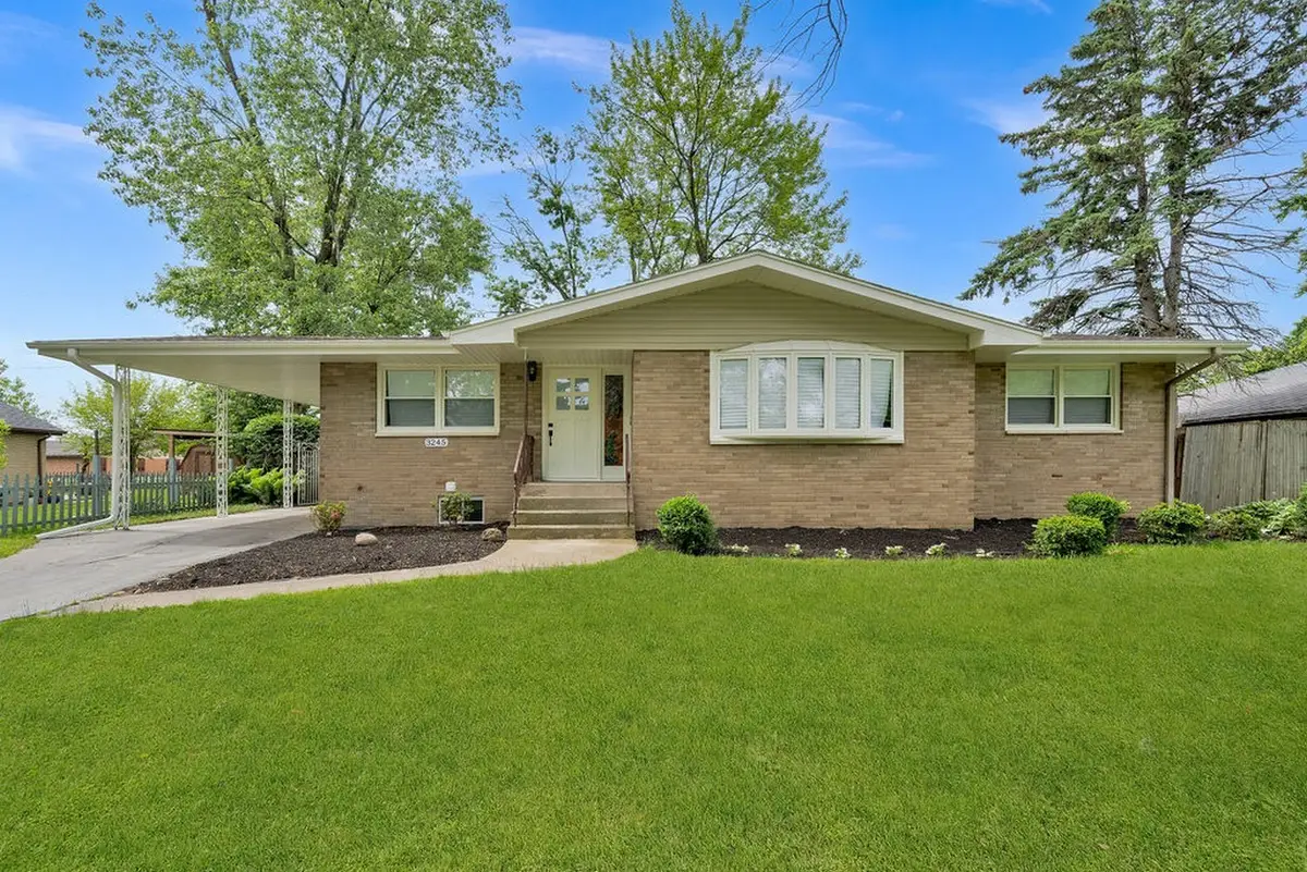3245 S Manor Drive, Lansing, IL 60438 - #1