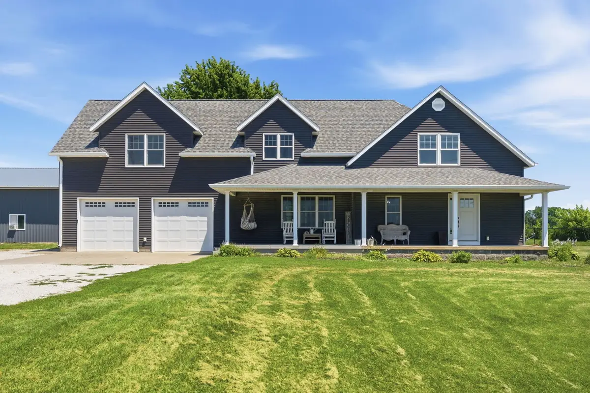 1219 N Mississippi Street, Blue Grass, IA 52726 - #1