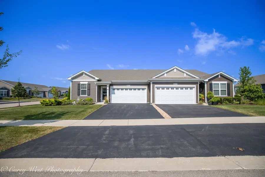 930 Fitzwilliam Way, North Aurora, IL 60542 - #3