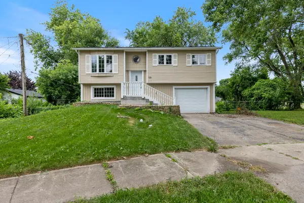 105 Cedarwood Court, Bolingbrook, IL 60440
