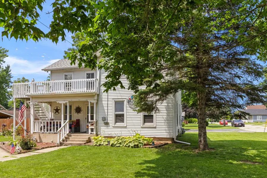 221 Castle Street, Sandwich, IL 60548 - #3