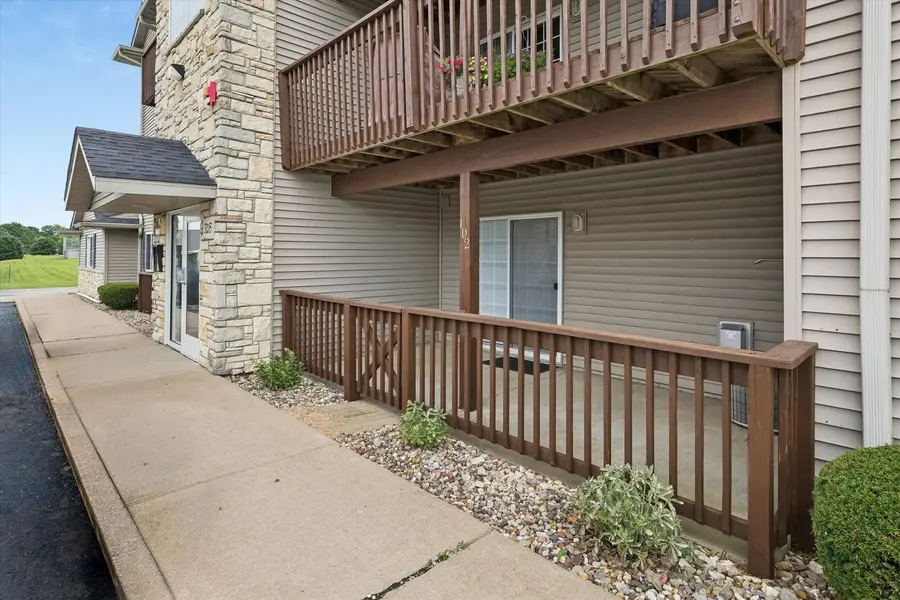 3215 S 16th Avenue #102, Eldridge, IA 52748 - #3