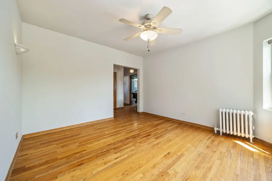 3548 W Belle Plaine Avenue #2, Chicago, IL 60618 - #3
