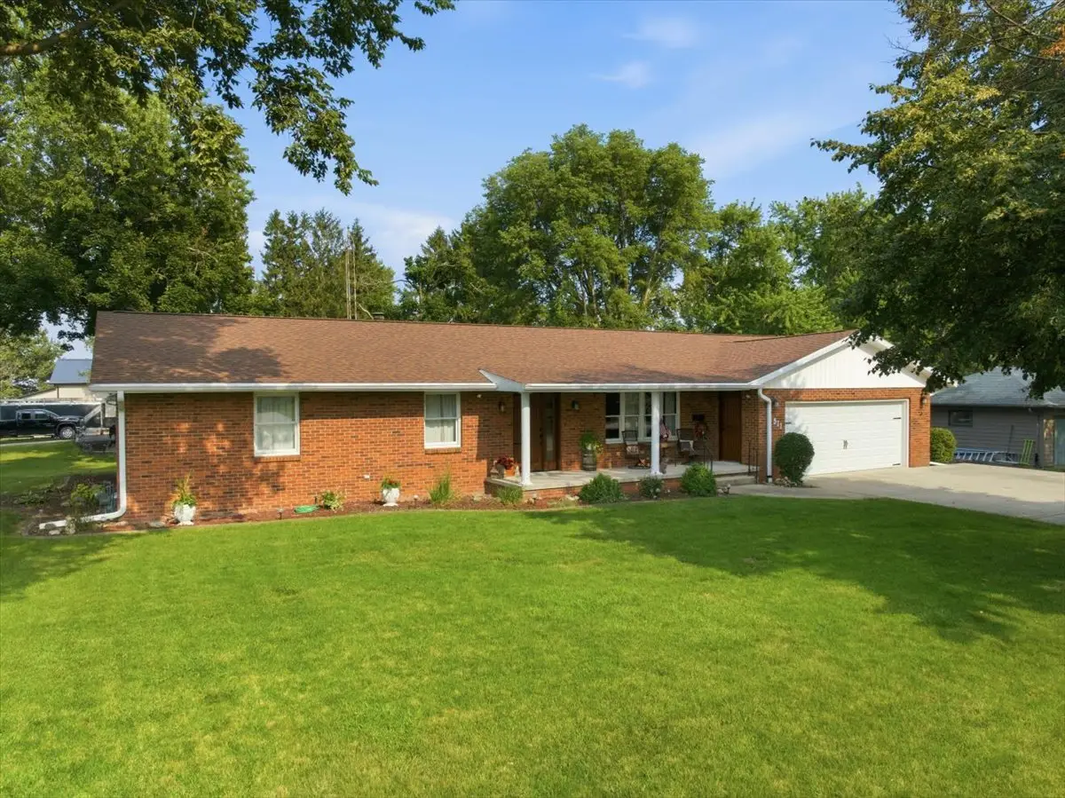 511 N Grove Street, Colfax, IL 61728 - #1