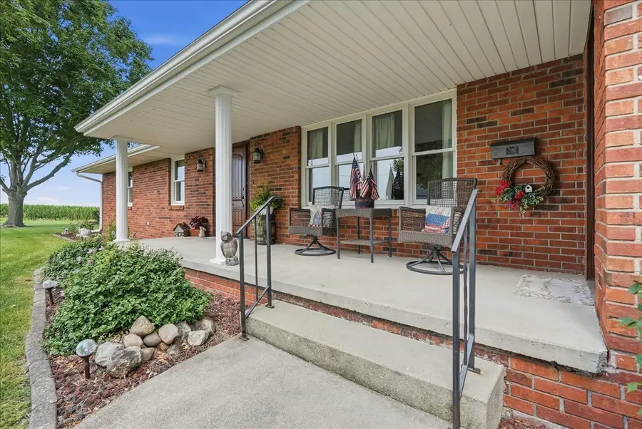 511 N Grove Street, Colfax, IL 61728 - #2