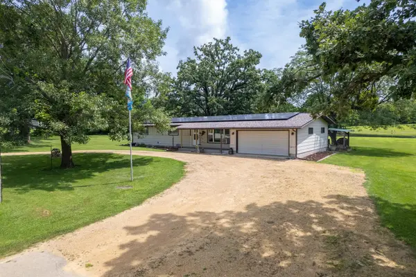 3365 N Blackhawk Road, Byron, IL 61010