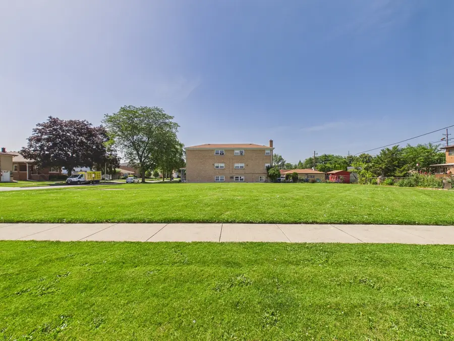 1634 N 32nd Avenue, Melrose Park, IL 60160 - #2
