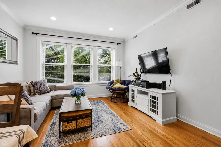 2152 W Ainslie Street #2, Chicago, IL 60625 - #3