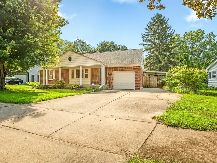 110 S Calvin Park Boulevard, Rockford, IL 61108 - #2