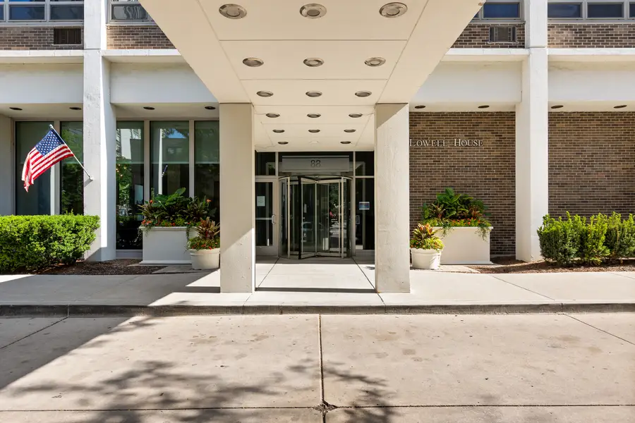 88 W Schiller Street #402, Chicago, IL 60610 - #2