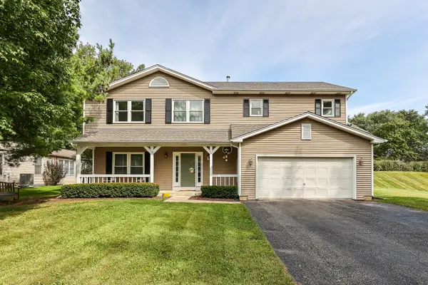16 Crystal Ridge Drive, Crystal Lake, IL 60012