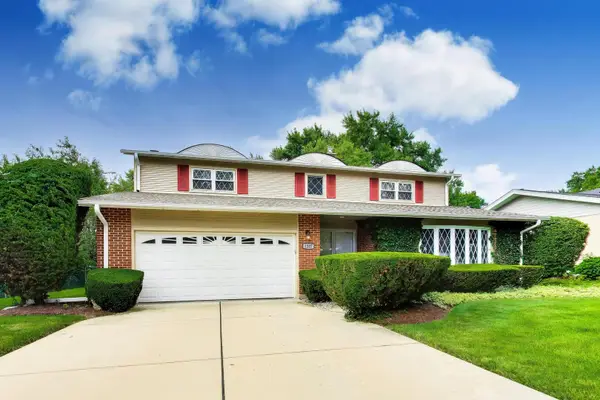 1207 W Thomas Street, Arlington Heights, IL 60004