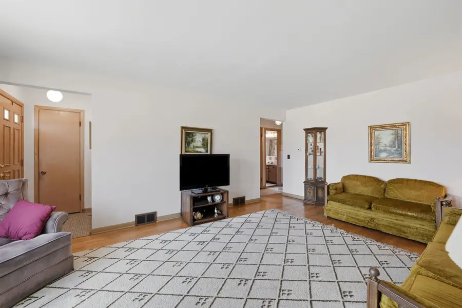 4916 N Ridgewood Avenue, Norridge, IL 60706 - #3
