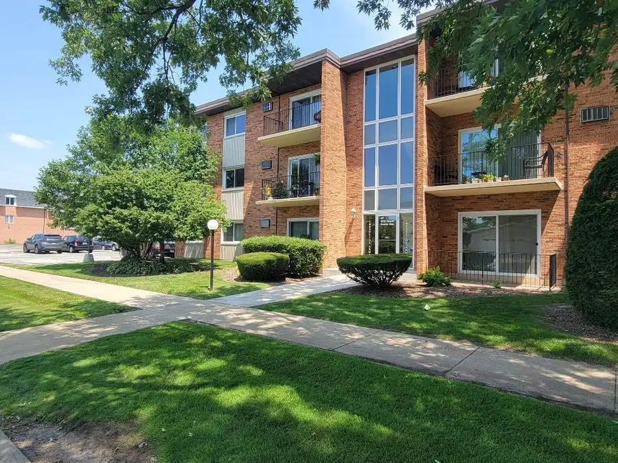 9721 S Keeler Avenue #204, Oak Lawn, IL 60453 - #2