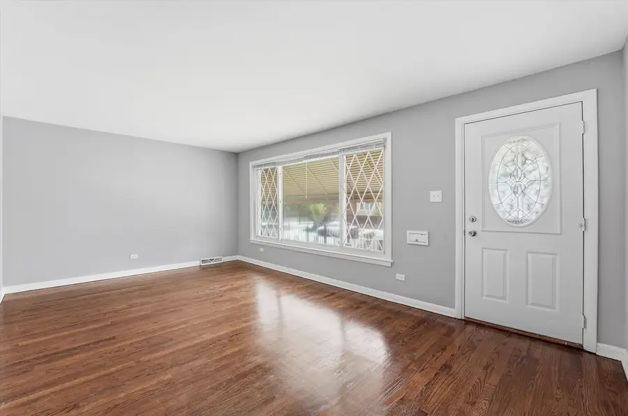5515 S Oakley Avenue, Chicago, IL 60636 - #2
