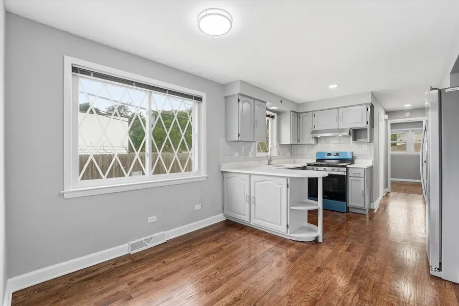 5515 S Oakley Avenue, Chicago, IL 60636 - #3