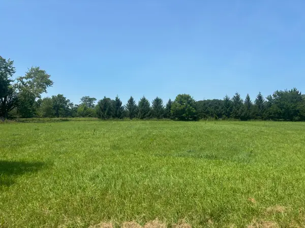 801 Brookside Drive, Varna, IL 61375