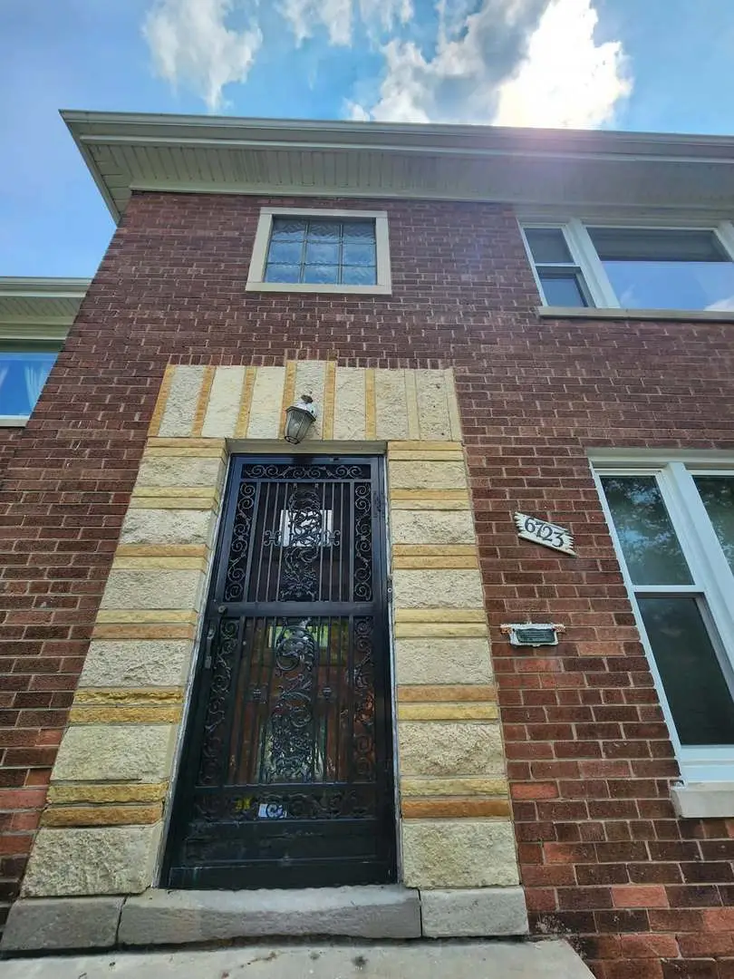 6723 S Euclid Avenue, Chicago, IL 60649 - #1