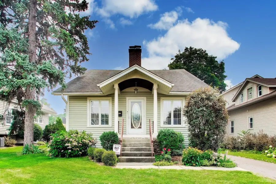 124 E Grantley Avenue, Elmhurst, IL 60126 - #2