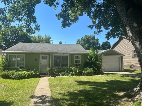 1717 E Lawn, Savanna, IL 61074