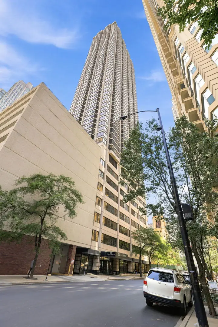 30 E Huron Street #2007, Chicago, IL 60611 - #1