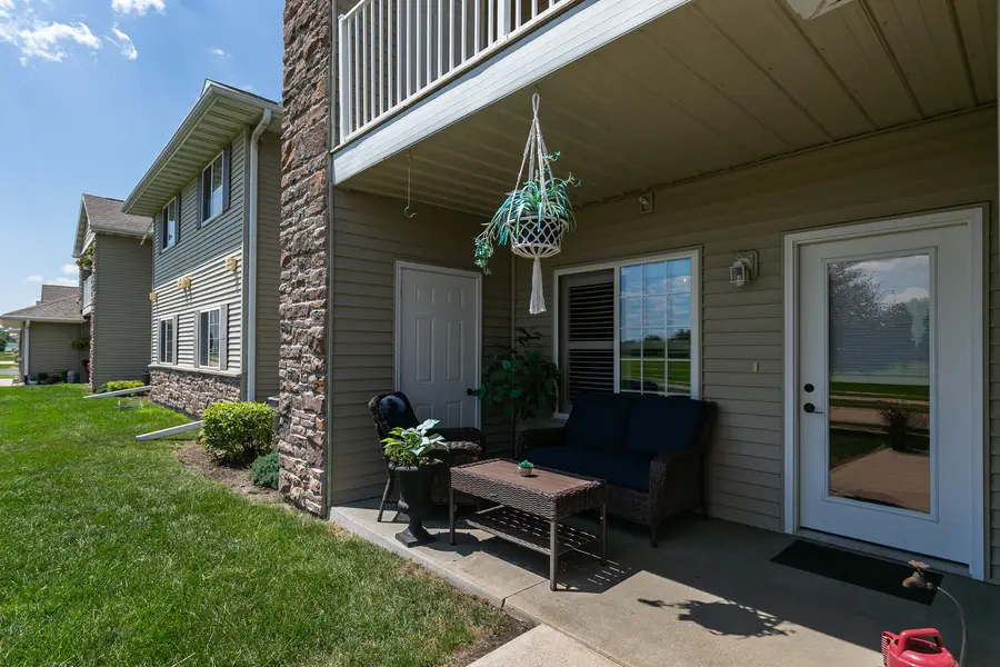 340 E Franklin Street #104, Eldridge, IA 52748 - #2