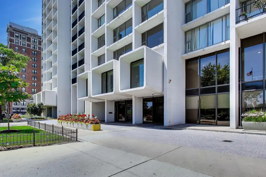 3200 N Lake Shore Drive #806, Chicago, IL 60657 - #2