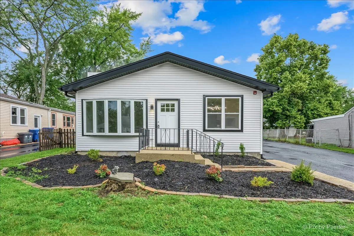 18172 W Twin Lakes Boulevard, Grayslake, IL 60030 - #1