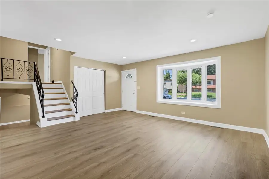 1460 Indian Hill Avenue, Hanover Park, IL 60133 - #2