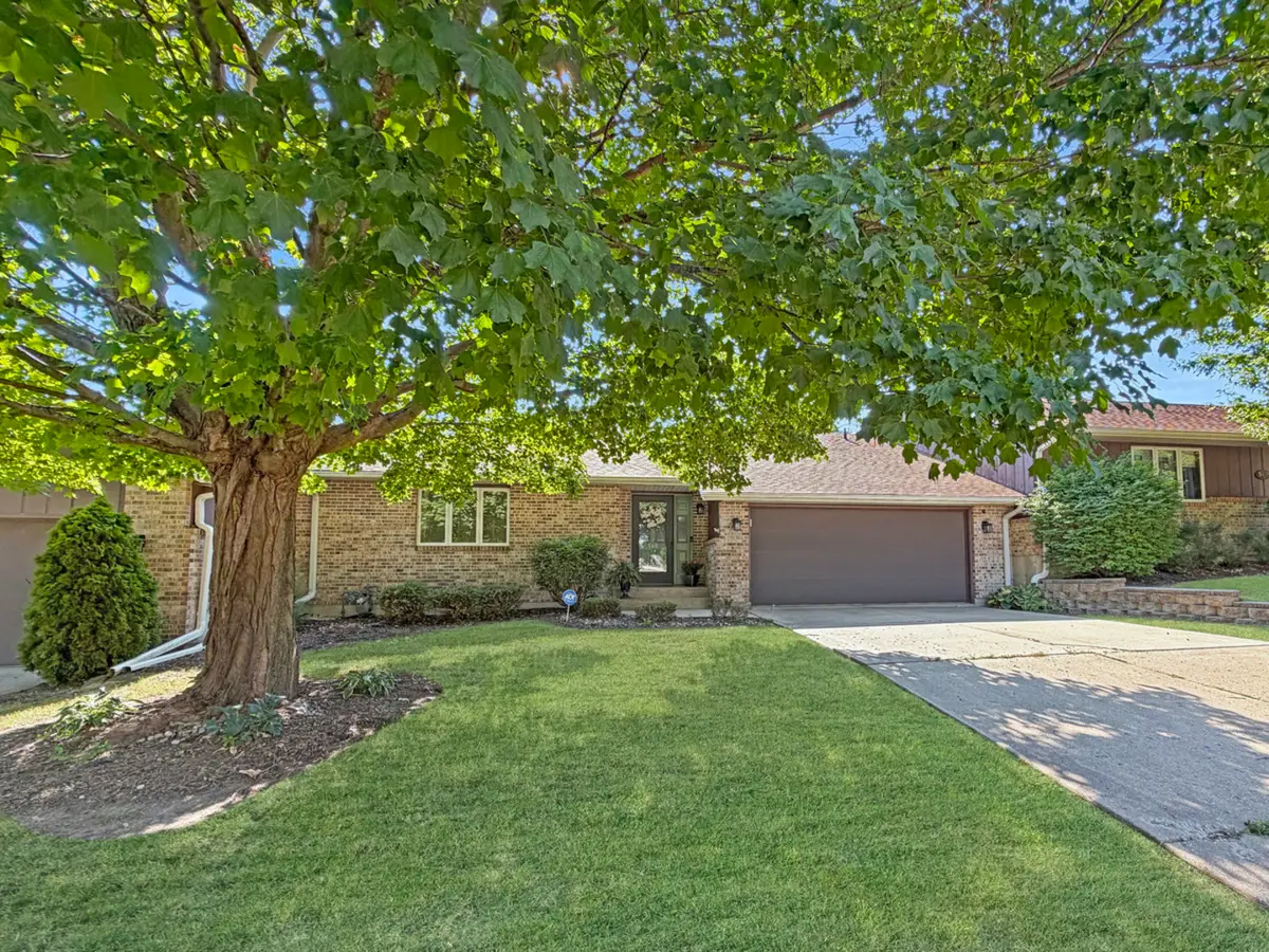 550 N Sierra Drive #15, Freeport, IL 61032 - #1
